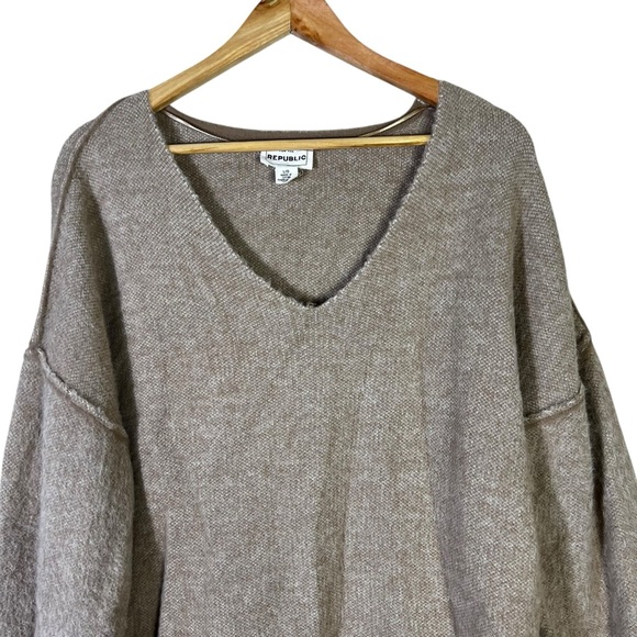 FOR THE REPUBLIC Oversized V-Neck Knit Sweater Womens L Brown Oversized Neutral - Picture 4 of 8